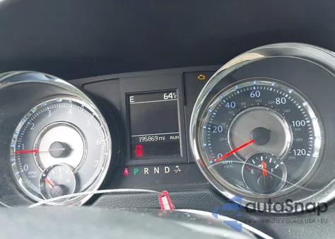 2015 Chrysler Town & Country Touring z USA, uszkodzony, nr VIN 2C4RC1BG5FR538724